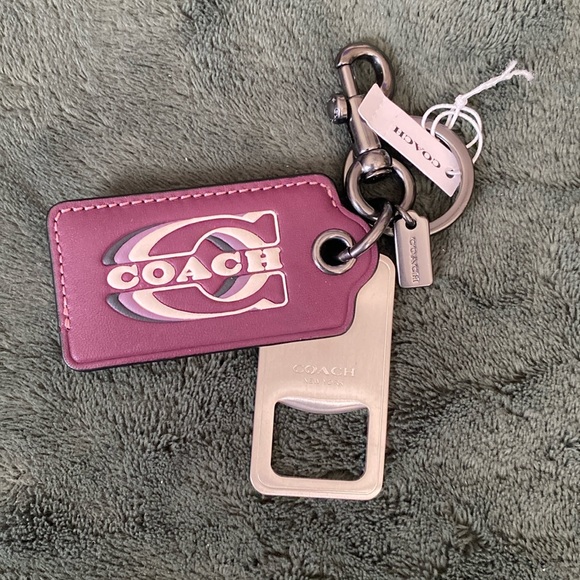 Keychain with can opener - Picture 1 of 9